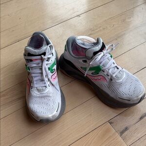 Saucony Guide 16 White Pink Gravel Colorway PWRRUN Sz 9 Running Walking Sneakers